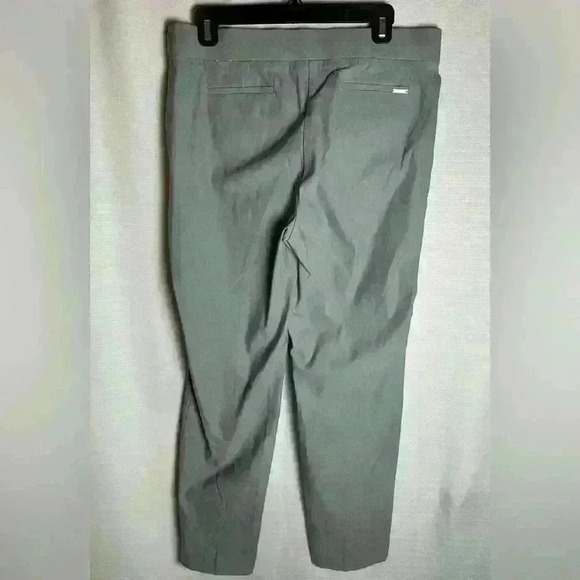 Anne Klein, women’s pants, size 10, gray and cropped with a 28 inch inseam - Picture 4 of 7